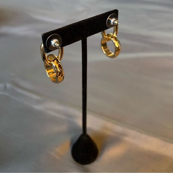 NEW Gold Tone Double Link Post Earrings NWT - Picture 3 of 8